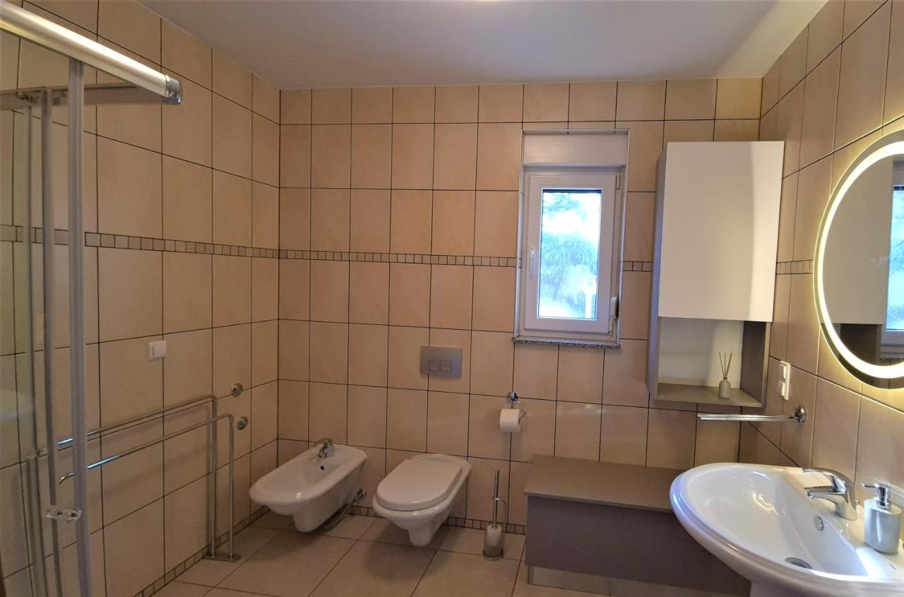 Apartments Biba Malinska Extérieur photo